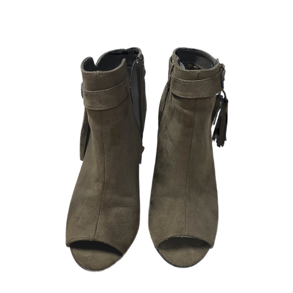Charlotte Ruth brown booties. Never worn. Size.8